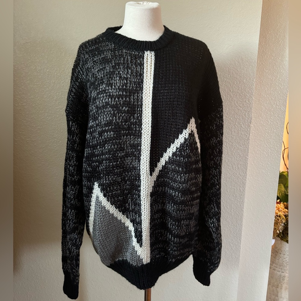 JG International hand knitted sweater NWT